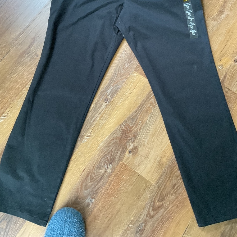Lee women’s Black All Day Pants.  Size 16L.  New W/Tags.